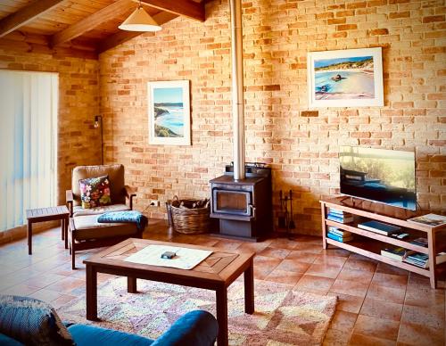 2 bedrooms, 4 beds