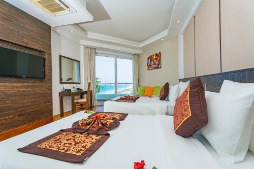 Premier Sea View Twin Room