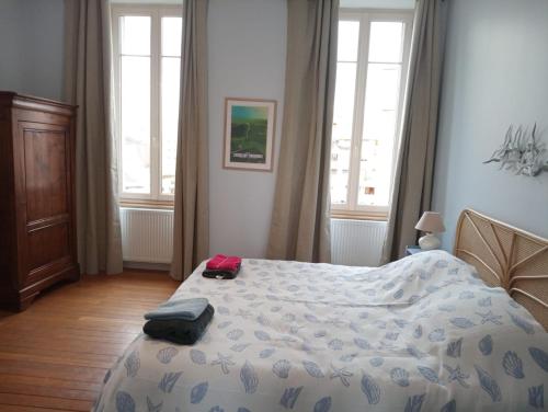 Big Townhouse In Paray Le Monial For 25 People