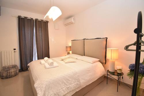 Diasof Apartments - main image