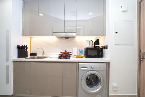 EasyGo - Azizi Riviera 28 Vibrant Studio - image 6