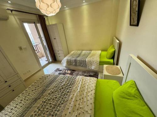 CairoKey Rehab City APT - 2BDR Modern, Garden View, Cairo