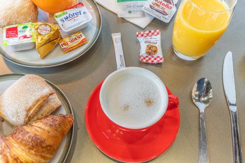 餐飲選擇, Break and Home Campus Condorcet Maison des chercheurs in 奧貝維埃