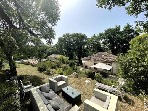 Jolie Quercynoise - Piscine - au calme - Pétanque