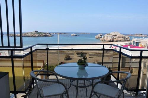 Bel appartement AVEC VUE EXCEPTIONNELLE SUR MER à TREGASTEL - Réf 724 - Location saisonnière - Trégastel