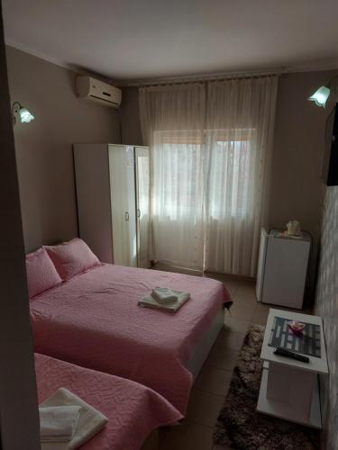 Triple Room image 2