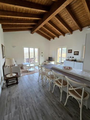 2 bedrooms, 4 beds
