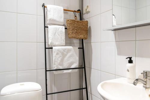 Cozy Studio with private Sauna, Helsinki (photo 4)