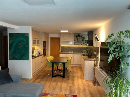 TOP Ferienwohnung in Bad Urach, Deutschland