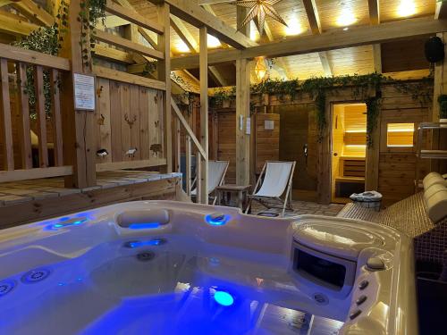 Kolam air panas, Chalet Kolasin in Kolasin