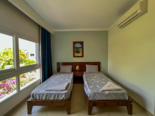 Club Red Dahab Motel – Dahab, AK