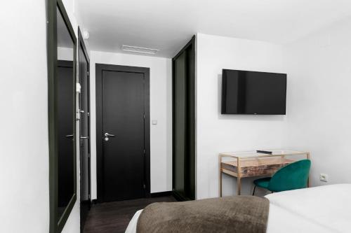 Hotel Los Girasoles - image 2