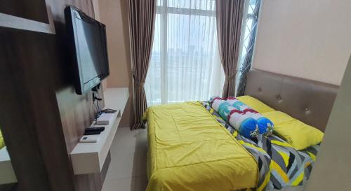 Bed, TreeParkCity apartments by WinsHome in Tangerang