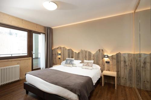 Hotel Nevada - image 12