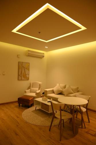 One-Bedroom Executive image 2