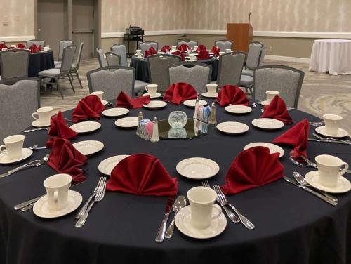 DoubleTree by Hilton Tucson-Reid Park - image 12