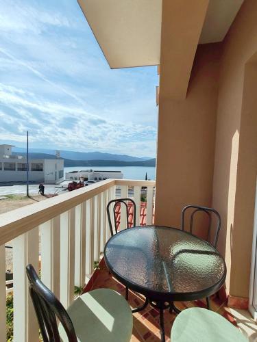 Studio with Balcony