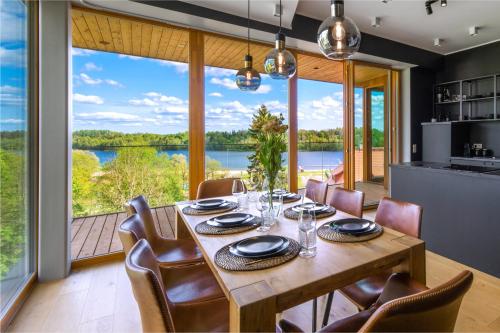 Oru Villa, LUXURY 3 BR APARTMENT, SAUNA, BEACH, Viljandi