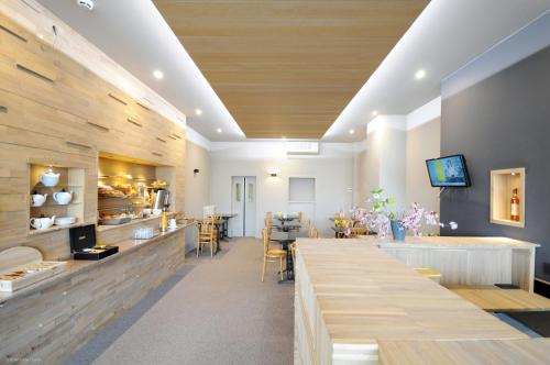 Cit'Hotel De Harlay in 康比涅市中心