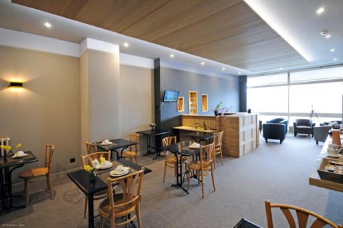 Cit'Hotel De Harlay in 康比涅市中心