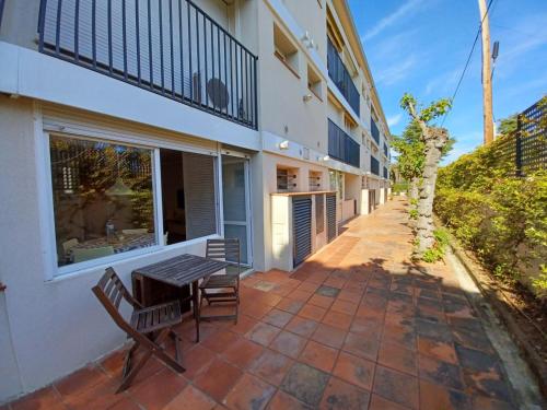 陽台/露台, Apt con piscina en Calella de Palafrugell, parking gratuito in 帕拉弗魯赫爾