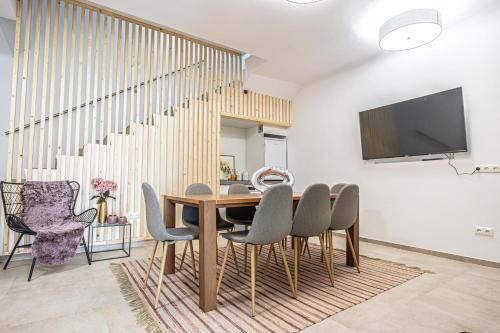 Krems Bahnhof Deluxe Rooms - near Danube River in Krems an der Donau, Österreich