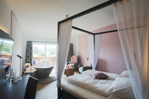 Hotel Grohnder Fährhaus - image 5