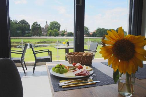 Hotel Grohnder Fährhaus - image 2