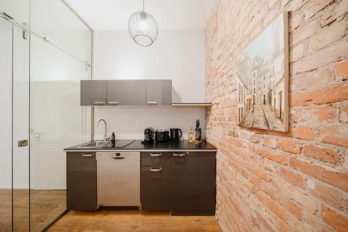 Homely Berlin - Super Modern, City Center, Rosenthalerplatz, Berlino (foto 6)