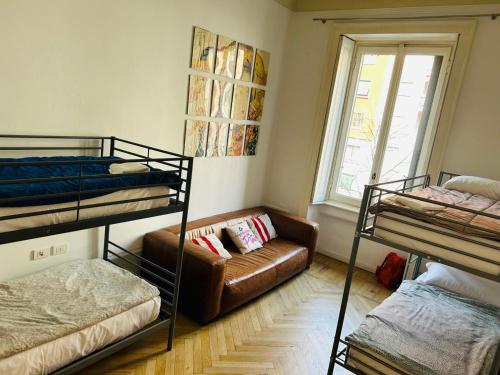 Bed in 6-Bed Mixed Dormitory Room image 2