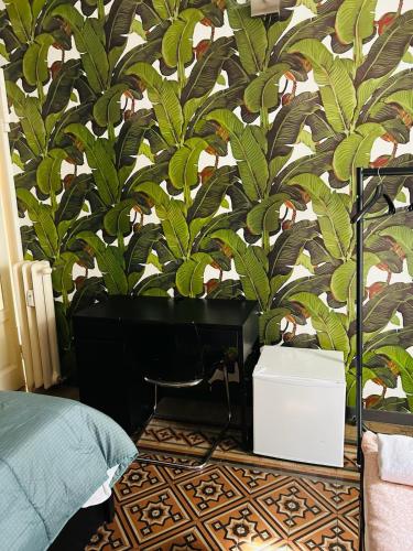 Triple Room with Shared Bathroom image 4