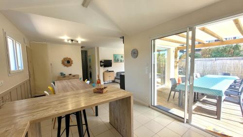 VILLA CASA KOKO 10 PERS piscine chauffée, pétanque, ping pong VIEUX-BOUCAU VILLA CASA KOKO 10 PERS piscine chauffée, pétanque, ping pong VIEUX-BOUCAU