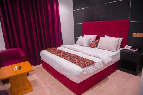 HAVILAH TOWERS AND GOLD SUITES