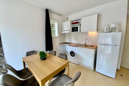 Les Naïades H38 - 2 bedrooms for 6 people ! (Les Naiades H38 - 2 bedrooms for 6 people !) in Avene