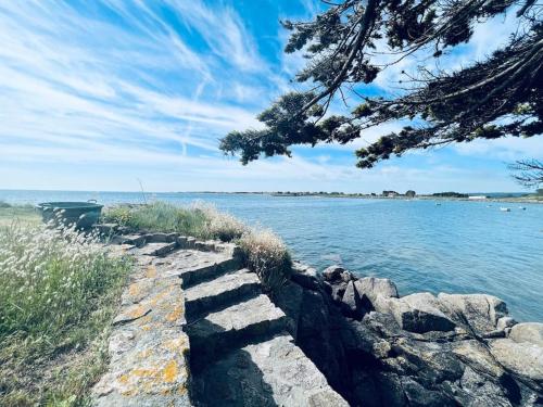 Cottage les pieds dans l'eau