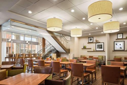Hampton Inn and Suites Clayton/St. Louis-Galleria Area in Clayton, USA