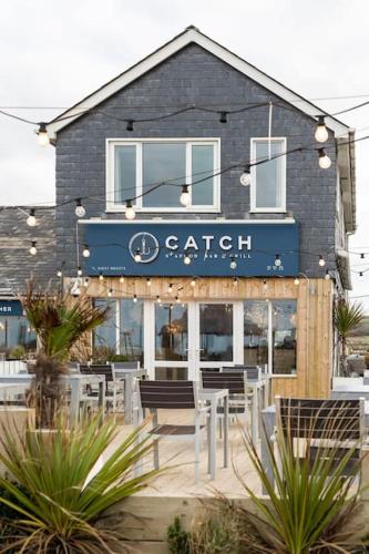 바/라운지, Fabulous Beach Pad Just 20 Paces From The Sea in 뉴키