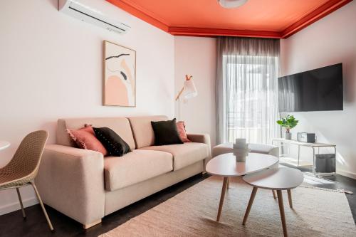 OneZeroTwo by Zoia Living, Atény