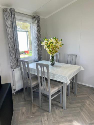 4Guests-2Bedroom-WiFi-Tv in Tuxford