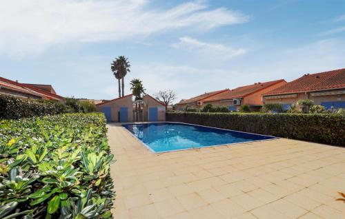 Gorgeous Apartment In Canet-en-roussillon With Outdoor Swimming Pool
