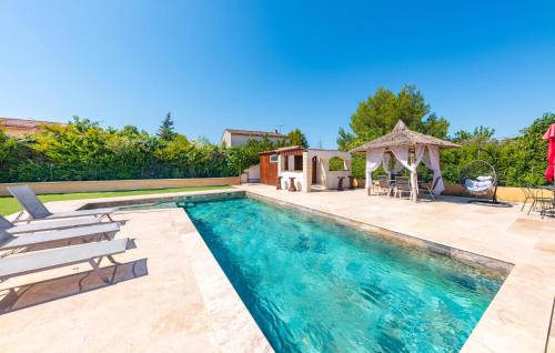 Lovely Home In Arles With Outdoor Swimming Pool