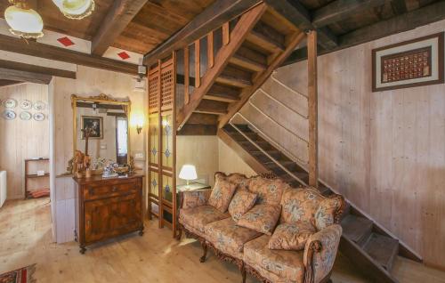 Awesome Home In Biacis With Wifi in 聖皮耶特羅阿爾納蒂索內