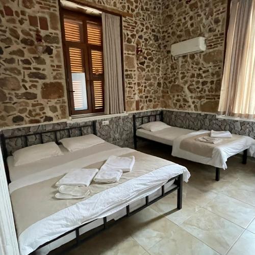 Held Hotel Room Type - Standard Double Room