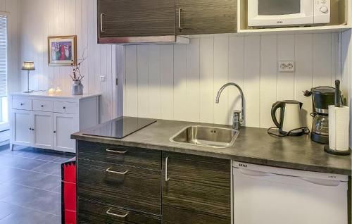 Nice Apartment In Bjorli With Wifi