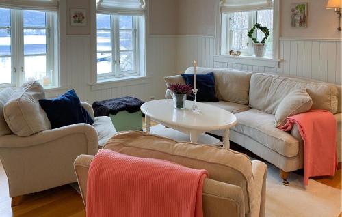 Four-Bedroom Holiday Home