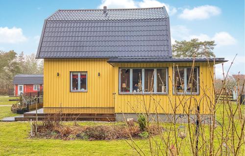Lovely Home In Lrbro With Kitchen