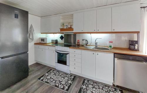 Konyha, Amazing Home In Örkelljunga With Wifi (Amazing Home In Orkelljunga With Wifi) in Fasalt