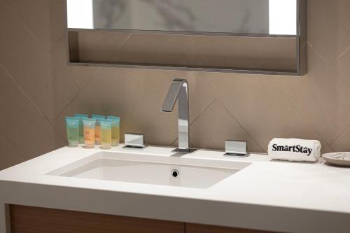 SmartStay at Address Opera - Unique Burj Khalifa Views - Brand New Luxury Residences - image 3