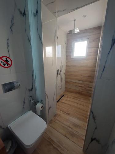 Double Room with Terrace image 5