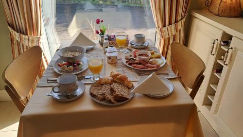 Cibo e bevande, Hillhead House, F94 F6N1 in Donegal